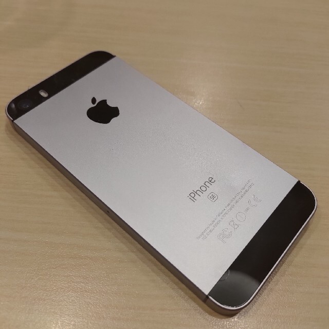 iPhone SE Space Gray 32GB au Simフリー