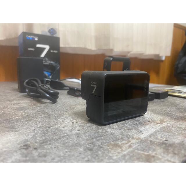 GoPro(ゴープロ)のGoPro HERO7 BLACK スマホ/家電/カメラのカメラ(コンパクトデジタルカメラ)の商品写真