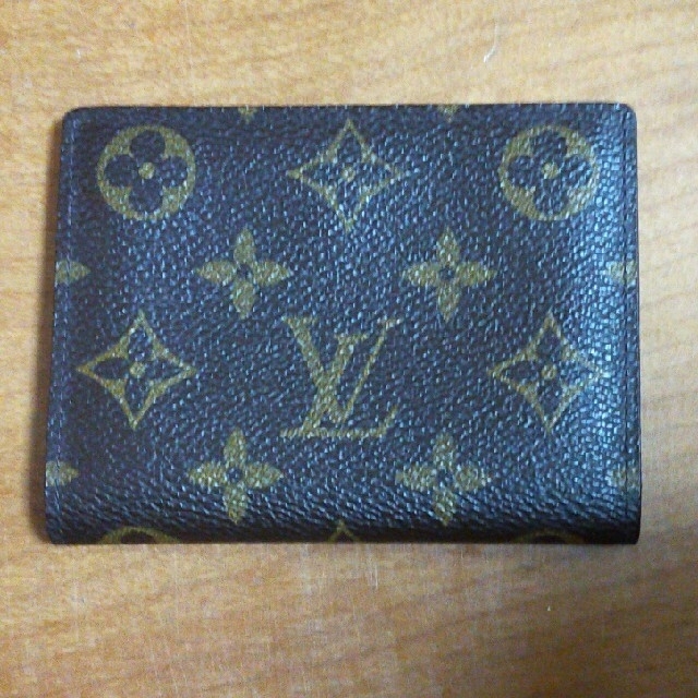 LOUIS VUITTON(ルイヴィトン)のルイヴィトン　パスケース レディースのファッション小物(名刺入れ/定期入れ)の商品写真