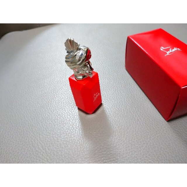 Christian Louboutin(クリスチャンルブタン)のルブタン ルビワールド ルビラージ 9ml コスメ/美容の香水(香水(女性用))の商品写真