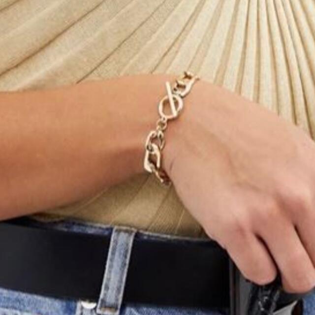 asos(エイソス)のasos ブレスレット　ゴールド　アクセサリー　インポート  tシャツ デニム レディースのアクセサリー(ブレスレット/バングル)の商品写真