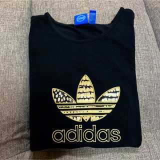 アディダス(adidas)のadidas Tシャツ(Tシャツ(半袖/袖なし))