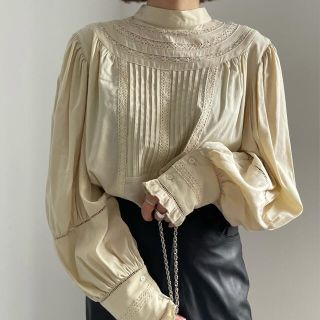 アメリヴィンテージ(Ameri VINTAGE)のAMERI／VINTAGE LIKE DOLLY BLOUSE(シャツ/ブラウス(長袖/七分))