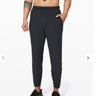 ルルレモン(lululemon)のLululemon Surge jogger Asia fit グレー(その他)