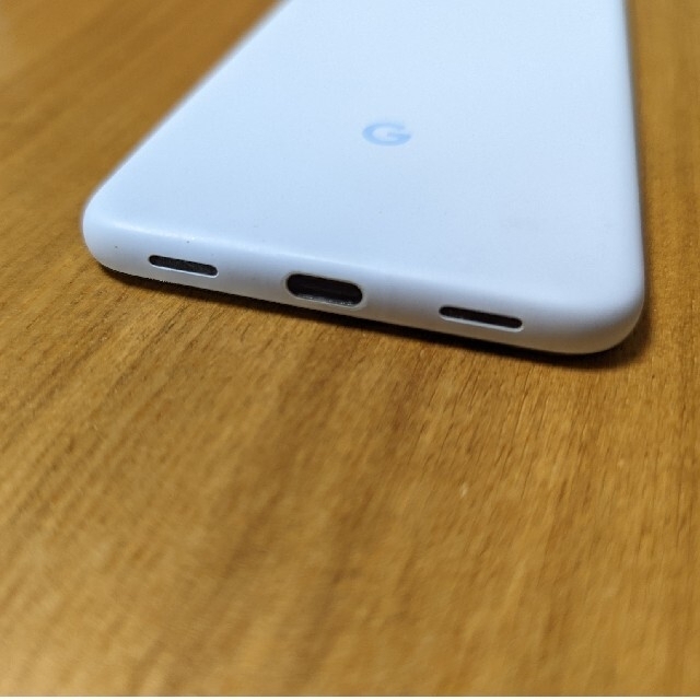 Google Pixel(グーグルピクセル)のPixel 4a 128GB SIMフリー Barely Blue スマホ/家電/カメラのスマートフォン/携帯電話(スマートフォン本体)の商品写真