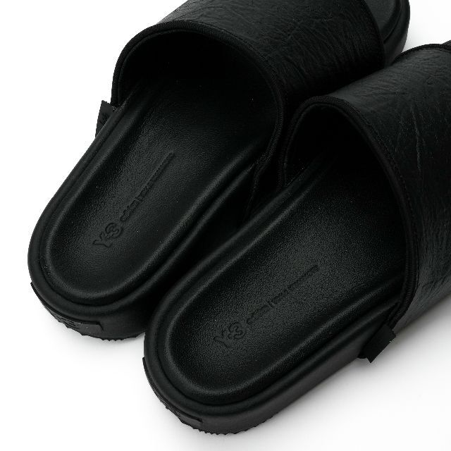 Y-3(ワイスリー)の新品 Y-3 SLIDES 26.5cm メンズの靴/シューズ(サンダル)の商品写真