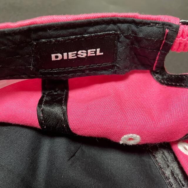 DIESEL(ディーゼル)のキャップ キッズ/ベビー/マタニティのこども用ファッション小物(帽子)の商品写真