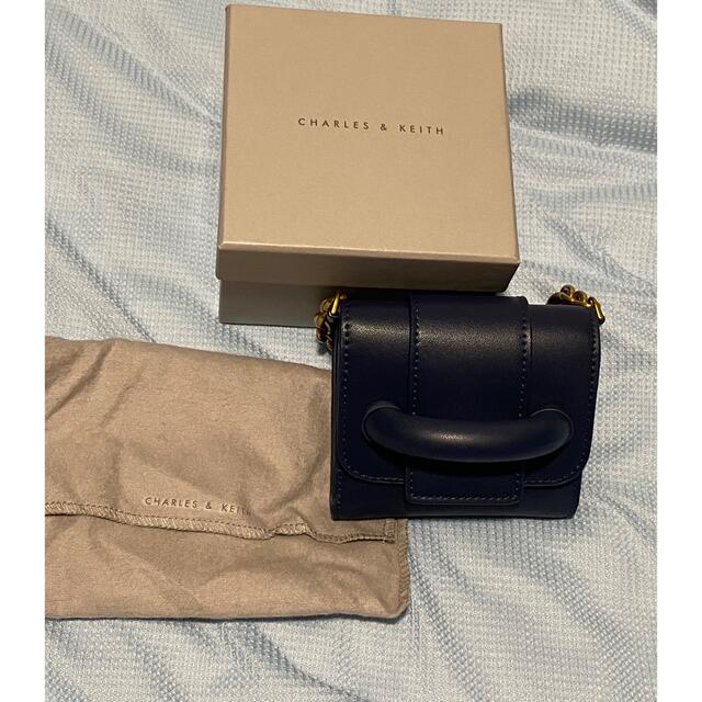 CHARLES&KEITH チェーンハンドショートウォレット　財布