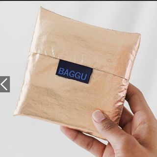 バグゥ(BAGGU)のBAGGUメタリックピンクゴールド(エコバッグ)