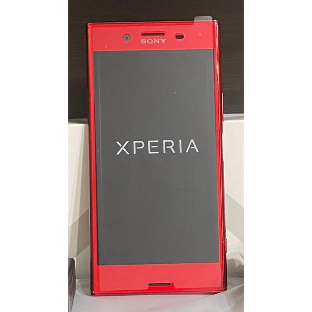 Xperia(エクスペリア)の新品同様 Xperia XZ Premium SO-04J レッド SIMフリー スマホ/家電/カメラのスマートフォン/携帯電話(スマートフォン本体)の商品写真