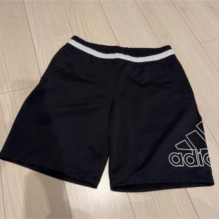 アディダス(adidas)のadidas ハーフパンツ(ショートパンツ)