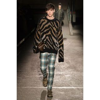 ドリスヴァンノッテン(DRIES VAN NOTEN)のDRIES VAN NOTEN 18AW ニット セーター タイガー ラメ(ニット/セーター)