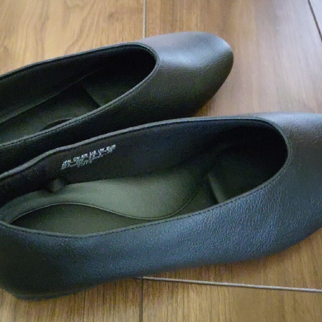 UNIQLO(ユニクロ)の専用☆まさま☆[ほぼ未使用]コンフィールタッチUカットフラットシューズ　黒 レディースの靴/シューズ(ハイヒール/パンプス)の商品写真