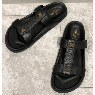 VALENTINO - ヴァレンティノ サンダル スタッズ valentino サイズ42の