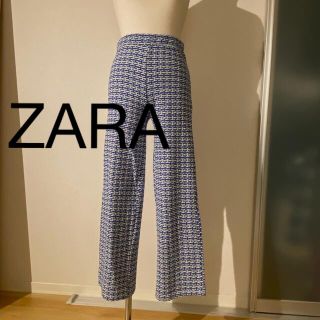 ザラ(ZARA)のZARA ブルー柄パンツ　S(カジュアルパンツ)