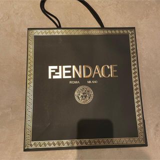 FENDI Versace 紙袋 ショッパー フェンダーチェ フリマアプリ ラクマ