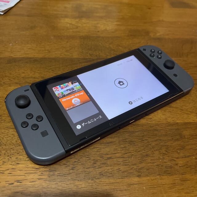 Nintendo Switch(ニンテンドースイッチ)の[送料無料] Nintendo Switch バッテリー強化モデル エンタメ/ホビーのゲームソフト/ゲーム機本体(携帯用ゲーム機本体)の商品写真