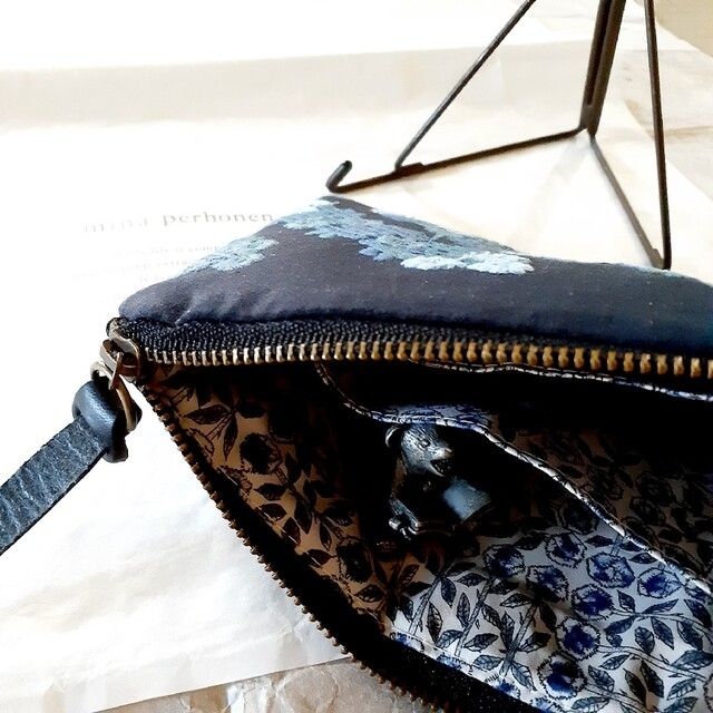 専用❹⓪❾-➂】⚮̈ kukka-paraati◇ファスナーフラットポーチの通販 専用❹⓪❾-➂】⚮̈ kukka-paraati◇ファスナーフラットポーチの通販