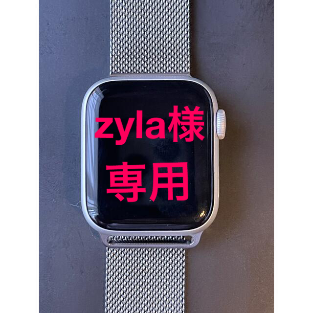 Apple Watch(アップルウォッチ)のzyla11様　アップルウォッチ4 ナイキGPS 40mmアルミ メンズの時計(腕時計(デジタル))の商品写真