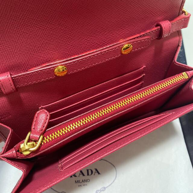 PRADA(プラダ)のプラダ　ショルダーウォレット レディースのファッション小物(財布)の商品写真