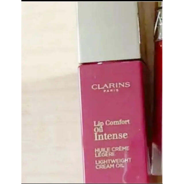 CLARINS(クラランス)の新品　クラランス　コンフォート リップオイル インテンス 04 コスメ/美容のベースメイク/化粧品(口紅)の商品写真