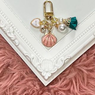 ピンク シェル キーホルダー キーリング チャーム ハンドメイド(キーホルダー)