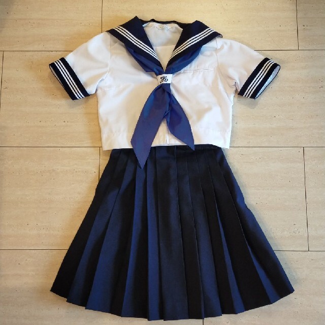 セーラー服 本物を！新品