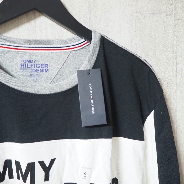 TOMMY HILFIGER(トミーヒルフィガー)のTommy Hilfiger DENIM ロゴ カラーブロックロンTシャツ 人気 メンズのトップス(Tシャツ/カットソー(七分/長袖))の商品写真