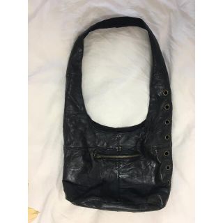 ヴィヴィアンウエストウッド(Vivienne Westwood)のunisex 革製黒いショルダーバッグ(ショルダーバッグ)