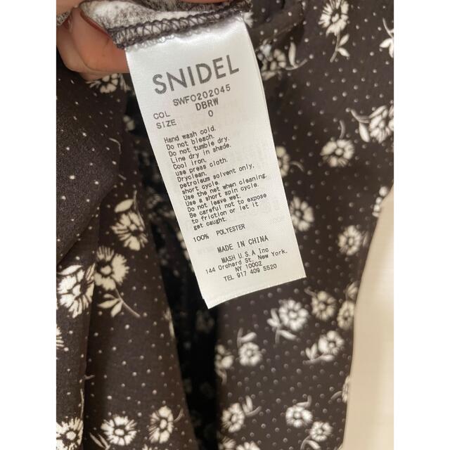 SNIDEL(スナイデル)のSNIDEL  フラワーパターンタイトワンピース レディースのワンピース(ロングワンピース/マキシワンピース)の商品写真