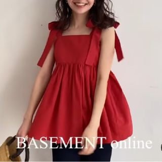 ザラ(ZARA)のベースメントオンライン　リボンショルダートップス　レッド　新品(カットソー(半袖/袖なし))