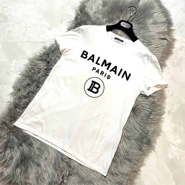 BALMAIN(バルマン)の本物 美品 バルマンオム ベロア地 新ロゴ Tシャツ 44 S 白 黒  メンズのトップス(Tシャツ/カットソー(半袖/袖なし))の商品写真