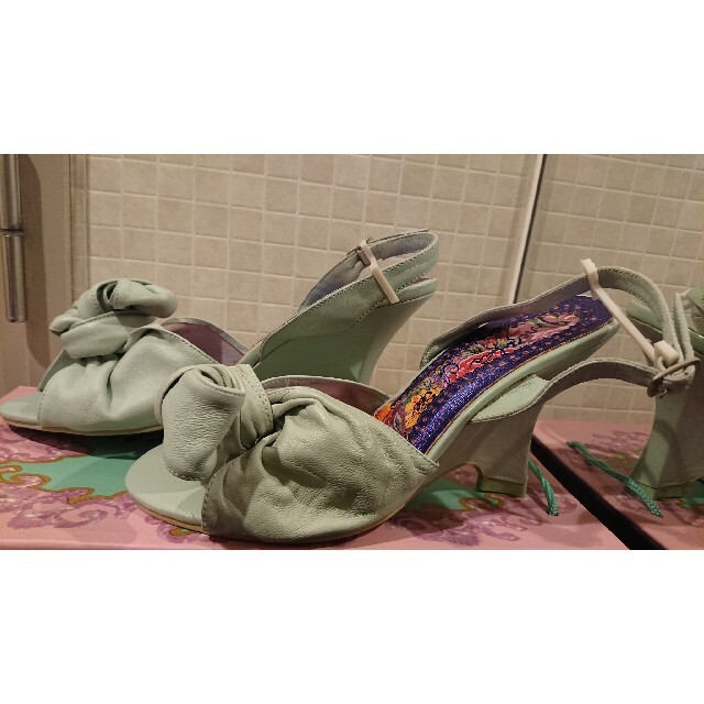 【未使用】イレギュラーチョイス ミントグリーン サンダル レディースの靴/シューズ(サンダル)の商品写真