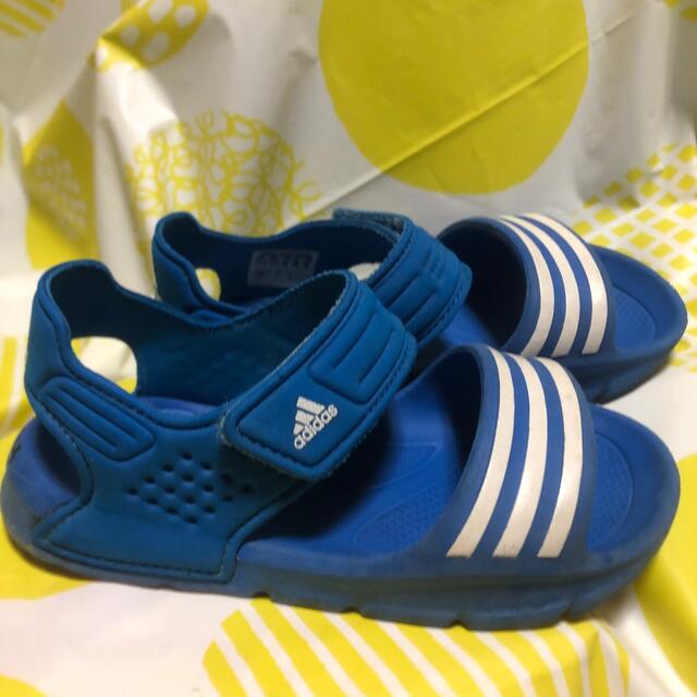 adidas(アディダス)のadidas サンダル　18㎝ キッズ/ベビー/マタニティのキッズ靴/シューズ(15cm~)(サンダル)の商品写真