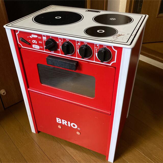 ブリオ(BRIO)のお値下げ☆BRIO キッチン　レンジ　オーブン　コンロ　赤　ままごと(知育玩具)