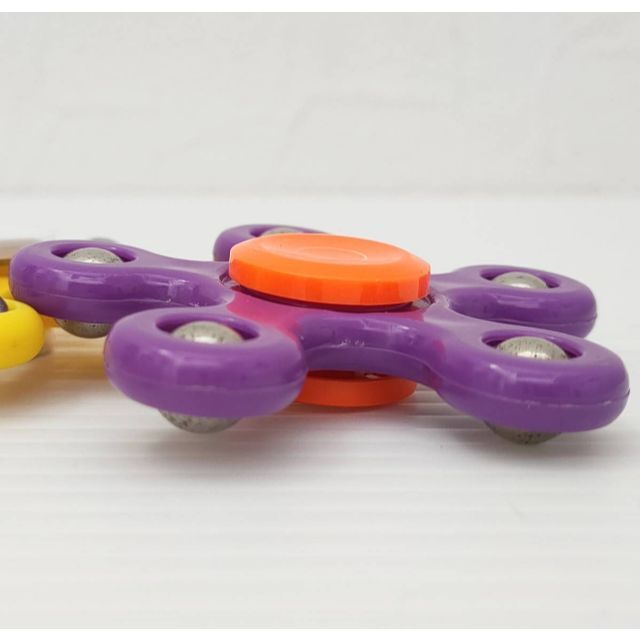 ハンドスピナー　3点　五つ玉タイプ 星型　知育玩具 おもちゃ エンタメ/ホビーのおもちゃ/ぬいぐるみ(その他)の商品写真