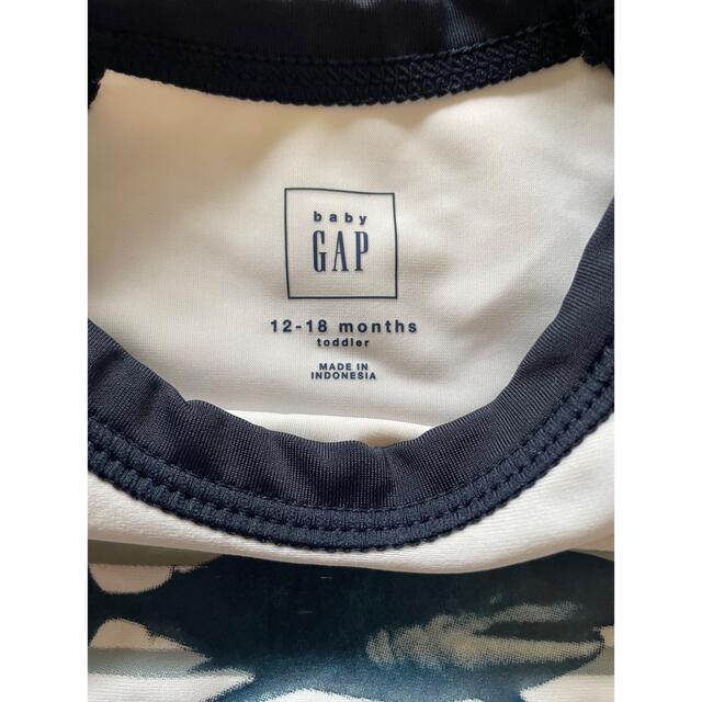 GAP(ギャップ)のhitomi様専用　GAP ラッシュガード　80cm 美品 キッズ/ベビー/マタニティのキッズ/ベビー/マタニティ その他(その他)の商品写真