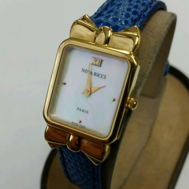 NINA RICCI - 美品 ニナリッチ リボンモチーフ腕時計 シェル文字 NINA RICCI - 美品 ニナリッチ リボンモチーフ腕時計 シェル文字