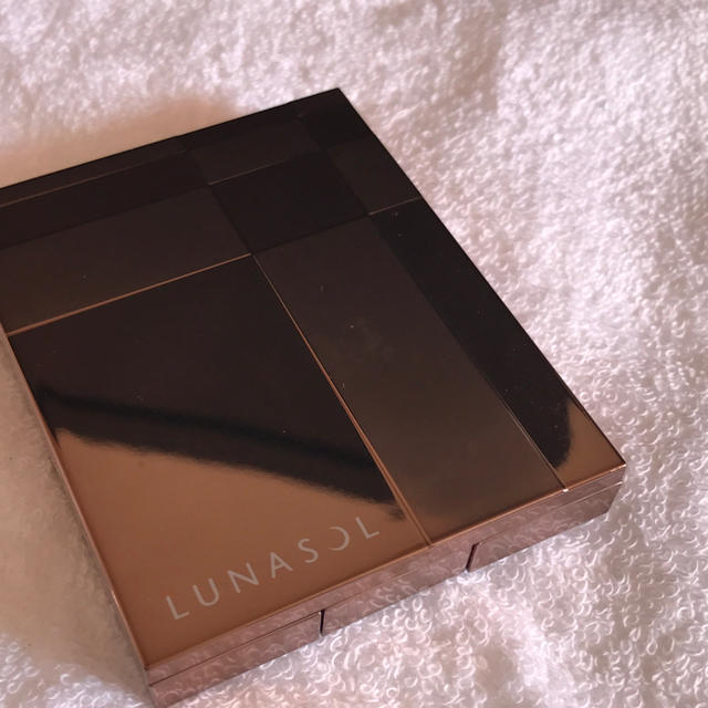 LUNASOL(ルナソル)のLUNASOL❁パーティーアイズ コスメ/美容のベースメイク/化粧品(アイシャドウ)の商品写真