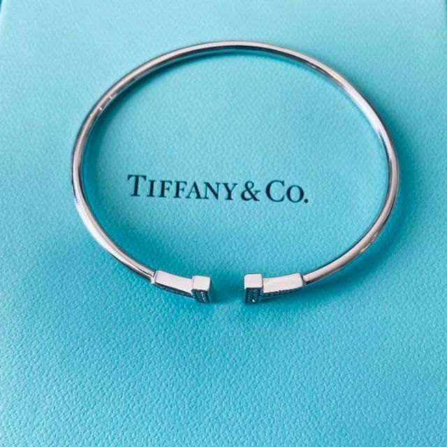 ブレスレッ Tiffany ダイヤモンド ワイヤー ブレスレットの通販 by Р