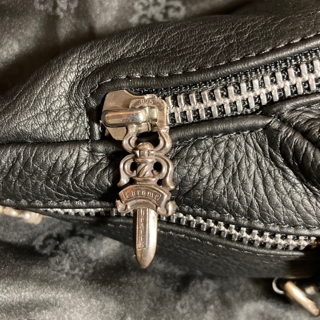 Chrome Hearts(クロムハーツ)の本日のみ値下げクロムハーツ  スナットパックミニ　無修正原本付属 メンズのバッグ(ボディーバッグ)の商品写真