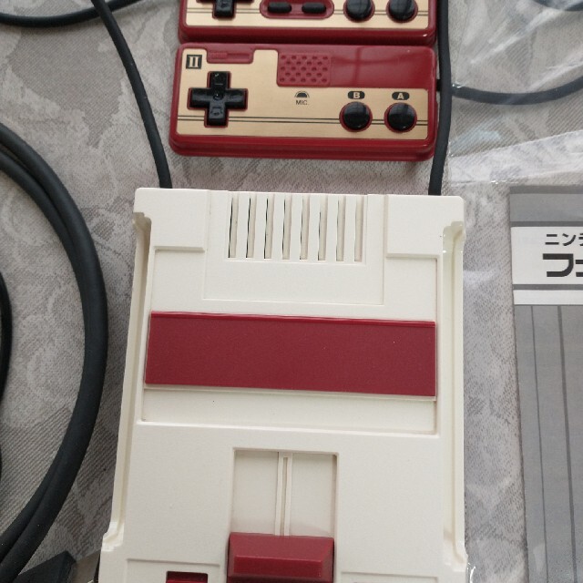 任天堂(ニンテンドウ)の任天堂ファミコンクラシックミニ エンタメ/ホビーのゲームソフト/ゲーム機本体(家庭用ゲーム機本体)の商品写真