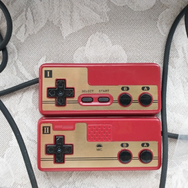 任天堂(ニンテンドウ)の任天堂ファミコンクラシックミニ エンタメ/ホビーのゲームソフト/ゲーム機本体(家庭用ゲーム機本体)の商品写真