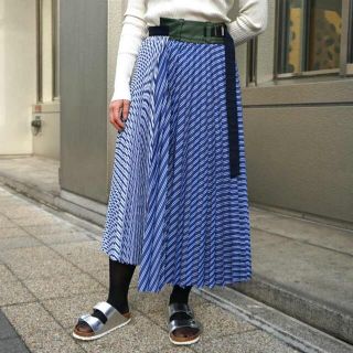 sacai ストライププリーツラップスカート - ひざ丈スカート