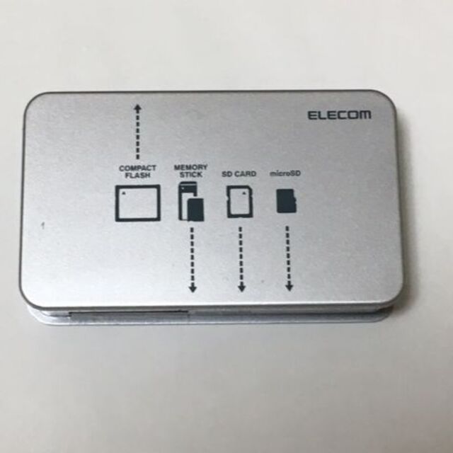 ELECOM(エレコム)のUSB カードリーダライタ SD MS CF 対応 USBケーブル付 シルバー2 スマホ/家電/カメラのPC/タブレット(PC周辺機器)の商品写真