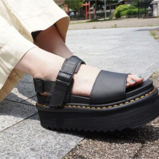 ドクターマーチン(Dr.Martens)のサンダル Dr.Martens  BL Dr.マーチン　疲れないサンダル今季流行(サンダル)