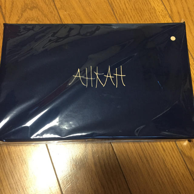 AHKAH(アーカー)の【未開封】AHKAHチェーン付きお財布バック レディースのバッグ(ショルダーバッグ)の商品写真