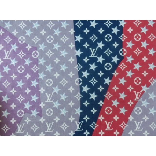 LOUIS VUITTON(ルイヴィトン)のルイヴィトン　モノグラム　スター柄　人気　Tシャツ　ユニセックス　メンズXS レディースのトップス(Tシャツ(半袖/袖なし))の商品写真