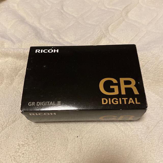 RICOH(リコー)の今月までの出品！RICOH DIGITAL III  専用カバー＋付属品あり スマホ/家電/カメラのカメラ(コンパクトデジタルカメラ)の商品写真