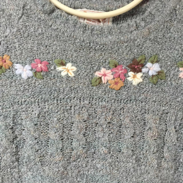flower(フラワー)の花刺繍ニット レディースのトップス(ニット/セーター)の商品写真
